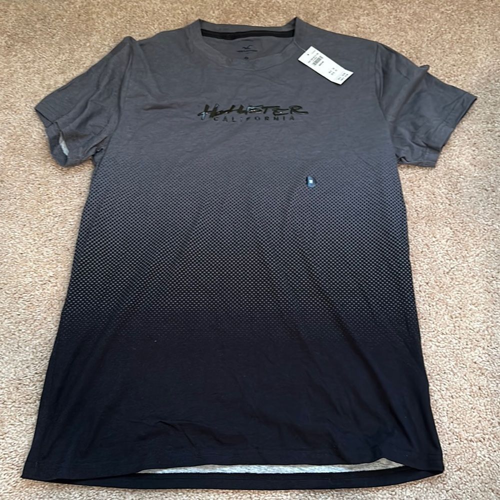 NWT 🔥 hollister tshirt medium